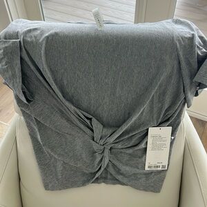 Lululemon tee